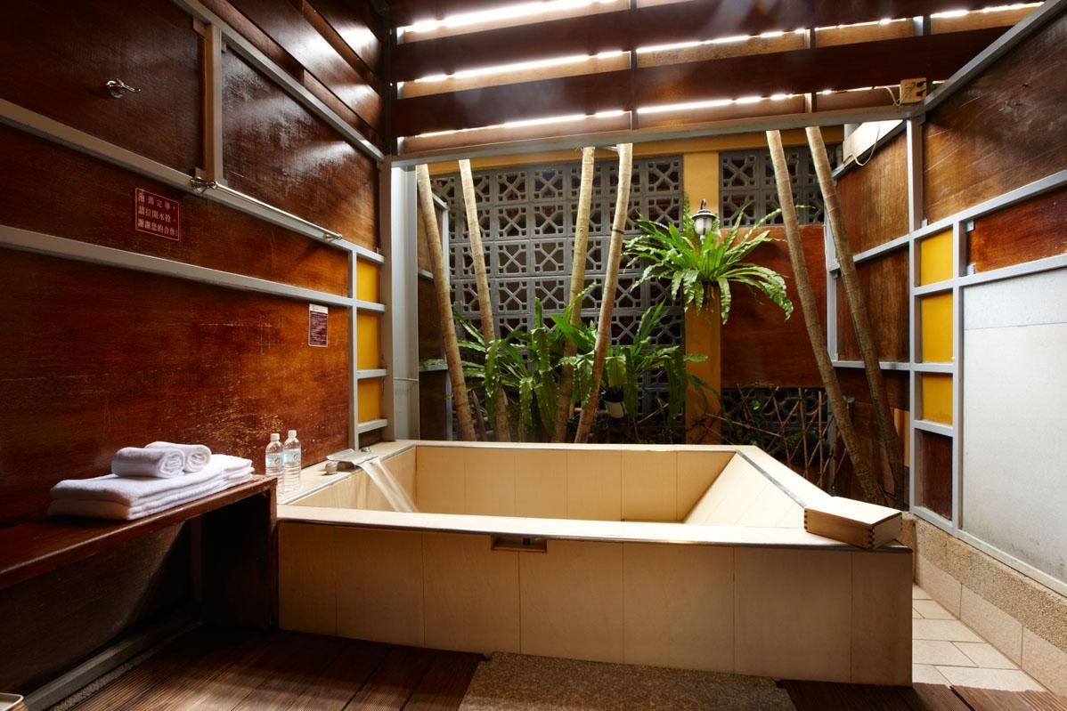 Hefong Deyang Hotspring Hotel Yilan Ngoại thất bức ảnh